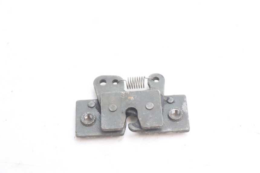 photo de CERRADURA DE ASIENTO PEUGEOT TREKKER 50 (1995 - 2004) - Vista principal
