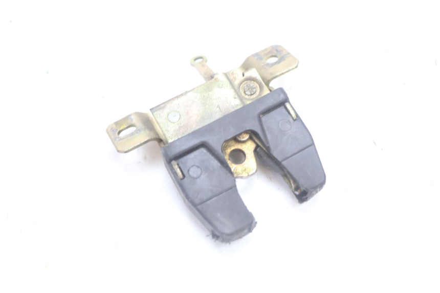 photo de CIERRE ASIENTO HOOK BOOM TRIKE FUN 500 (2004 - 2010) - Zoom estado de uso
