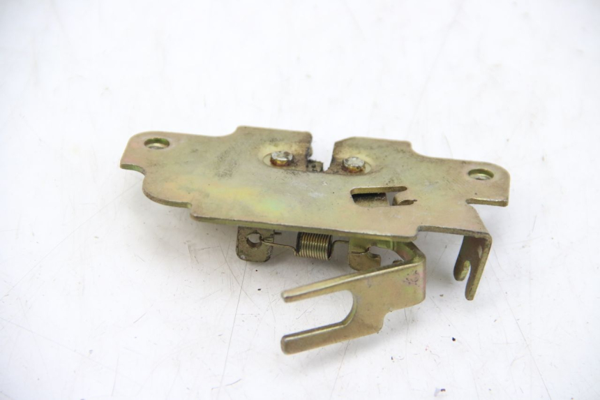 photo de CERRADURA DE ASIENTO PEUGEOT TWEET 4T 50 (2010 - 2014) - Otra perspectiva