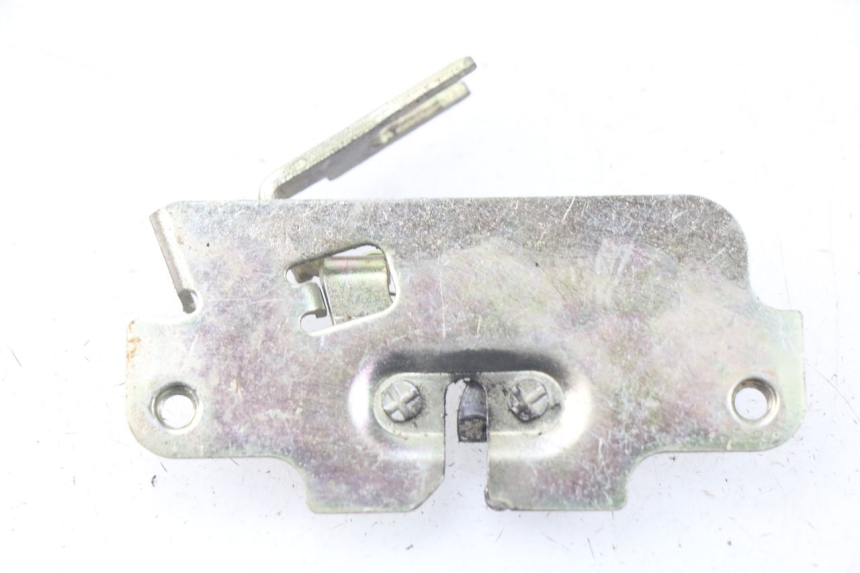 photo de CERRADURA DE ASIENTO PEUGEOT TWEET 125 (2010 - 2017) - Zoom estado de uso