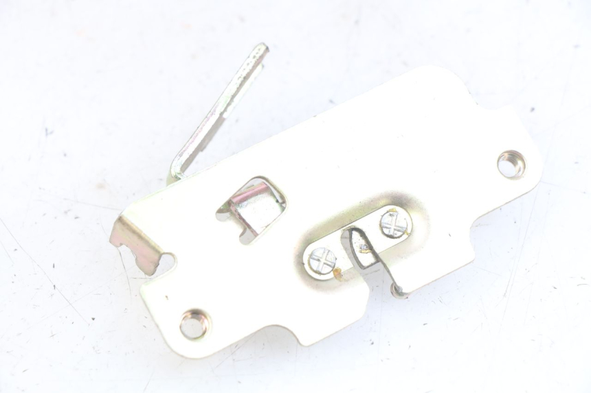 photo de CERRADURA DE ASIENTO PEUGEOT TWEET 125 (2018 - 2021) - Zoom estado de uso