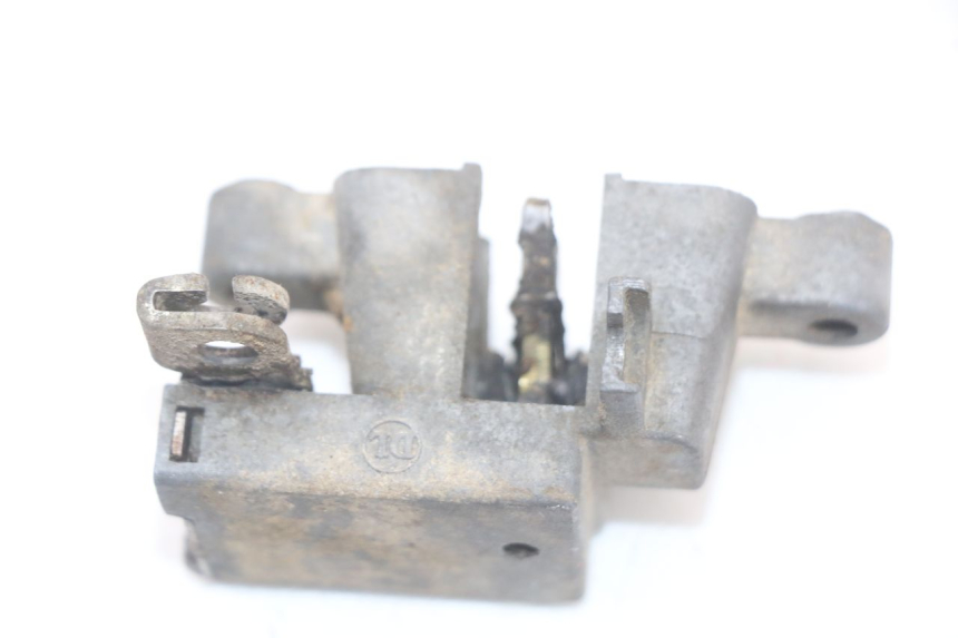 photo de CIERRE ASIENTO HOOK KEEWAY TX 50 (2008 - 2015) - Zoom estado de uso