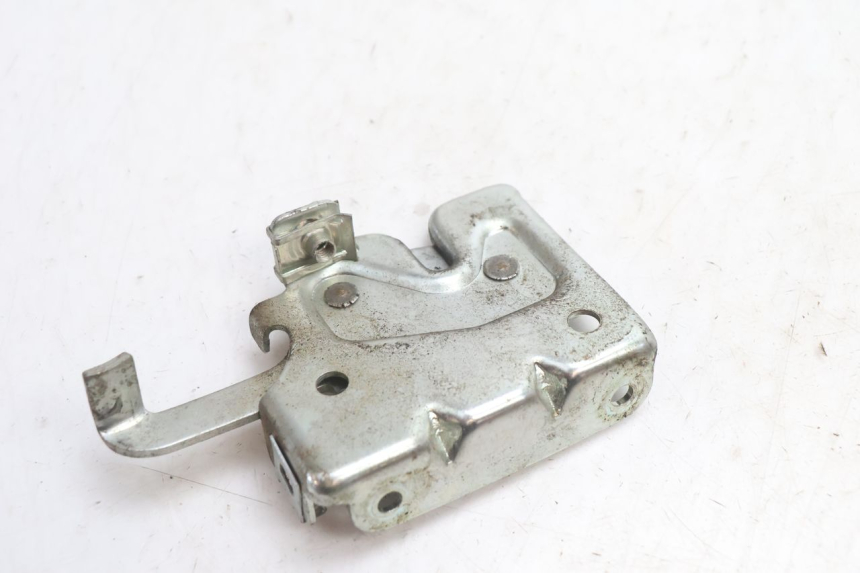 photo de CIERRE ASIENTO HOOK PIAGGIO TYPHOON 50 (2000 - 2009) - Zoom estado de uso
