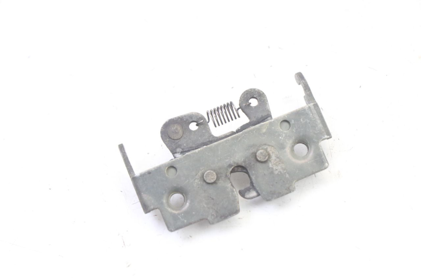 photo de CIERRE ASIENTO HOOK SUZUKI UH BURGMAN 125 (2002 - 2006) - Zoom estado de uso