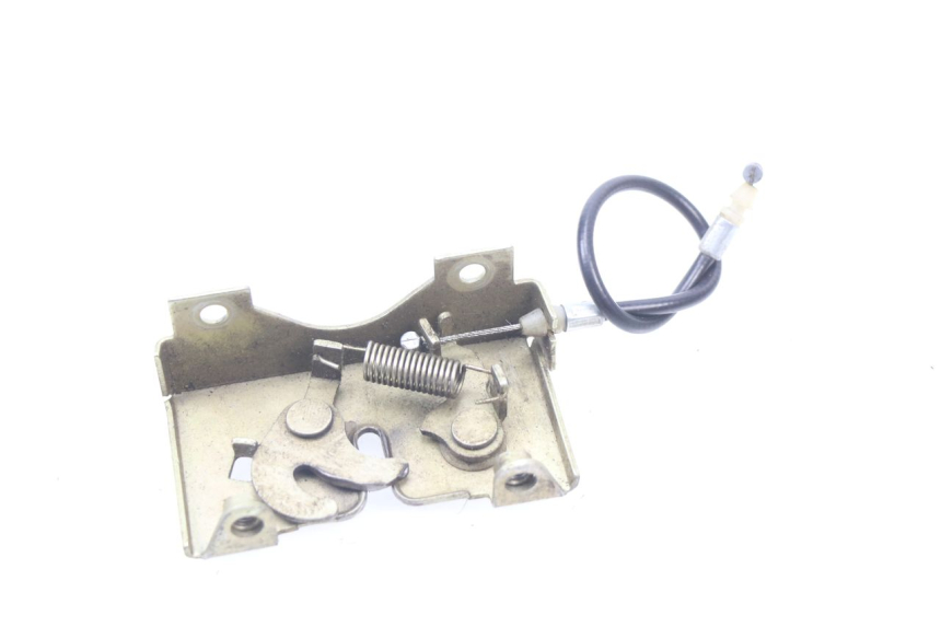 photo de CIERRE ASIENTO HOOK RAZZO VENICE 50 (2009 - 2014) - Zoom estado de uso