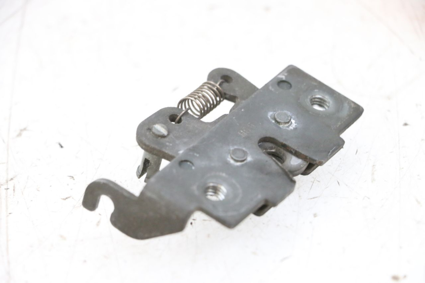 photo de CIERRE ASIENTO HOOK PIAGGIO VESPA GTS SUPER IE 125 (2009 - 2016) - Detalle de la pieza