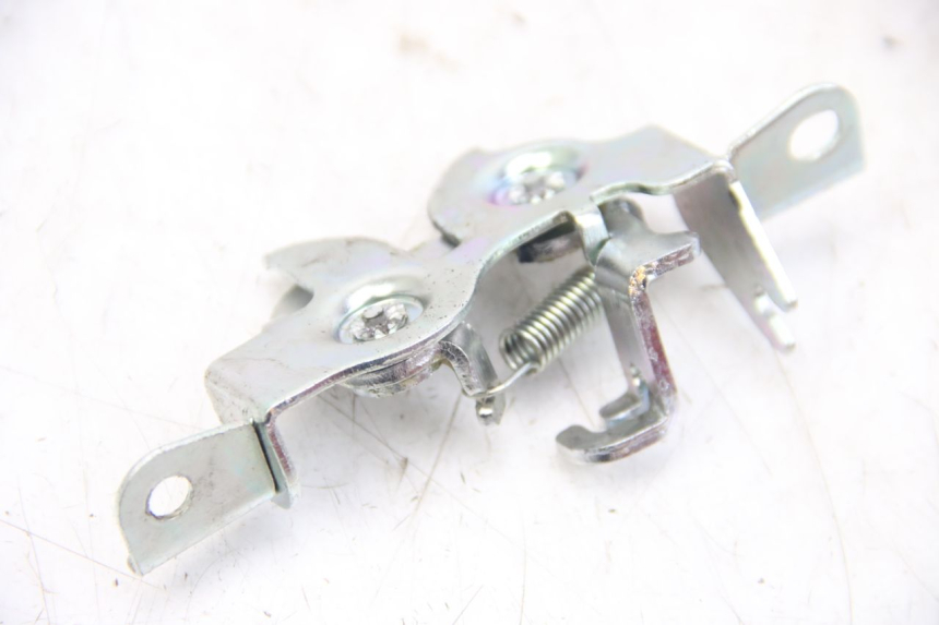 photo de CERRADURA DEL ASIENTO HONDA VISION NSC R 50 (2013 - 2015) - Zoom estado de uso