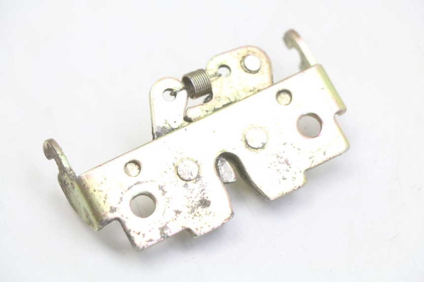 photo de CIERRE ASIENTO HOOK PEUGEOT VIVACITY 125 (2010 - 2017) - Zoom estado de uso