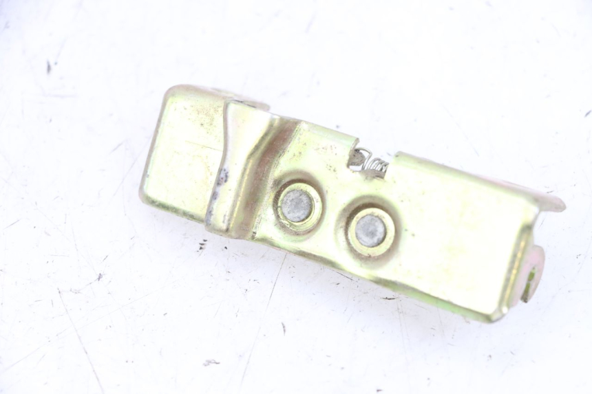 photo de CERRADURA DE ASIENTO DAELIM VJ ROADWIN FI 125 (2008 - 2017) - Detalle de la pieza