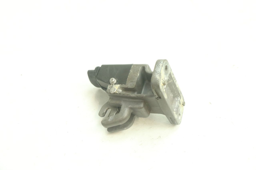 photo de CIERRE ASIENTO HOOK YAMAHA WAVE RUNNER GP R 1200 (2000 - 2003) - Otra perspectiva
