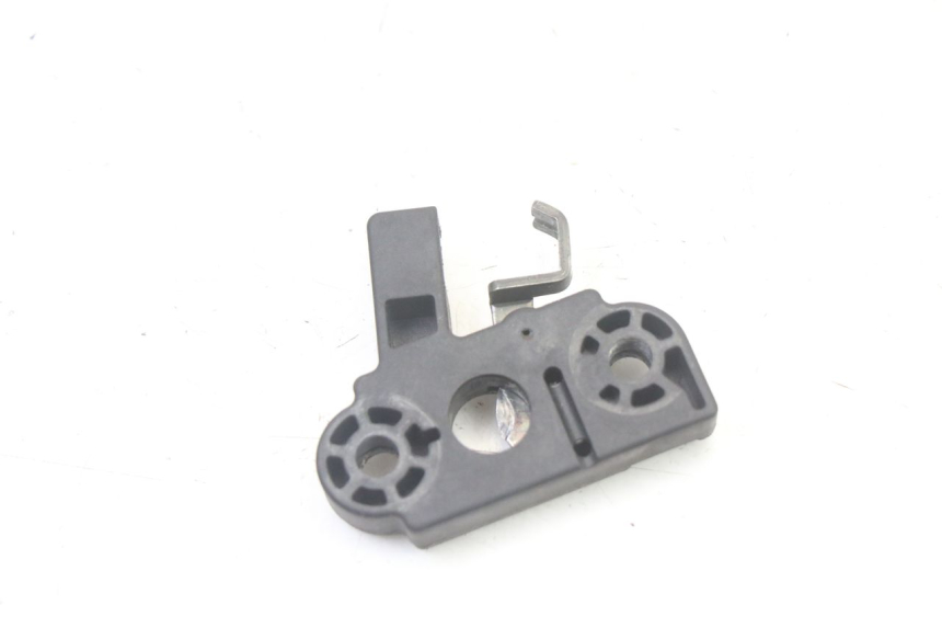 photo de CIERRE ASIENTO HOOK YAMAHA WHY 50 (1998 - 2000) - Zoom estado de uso