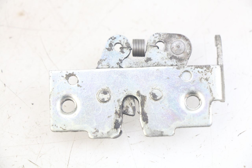 photo de CERRADURA DE ASIENTO YAMAHA XMAX X-MAX 125 (2006 - 2009) - Zoom estado de uso