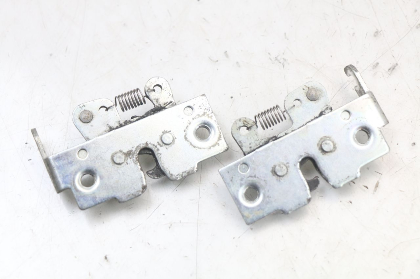 photo de CERRADURA DEL ASIENTO YAMAHA X-MAX XMAX 250 (2006 - 2009) - Zoom estado de uso