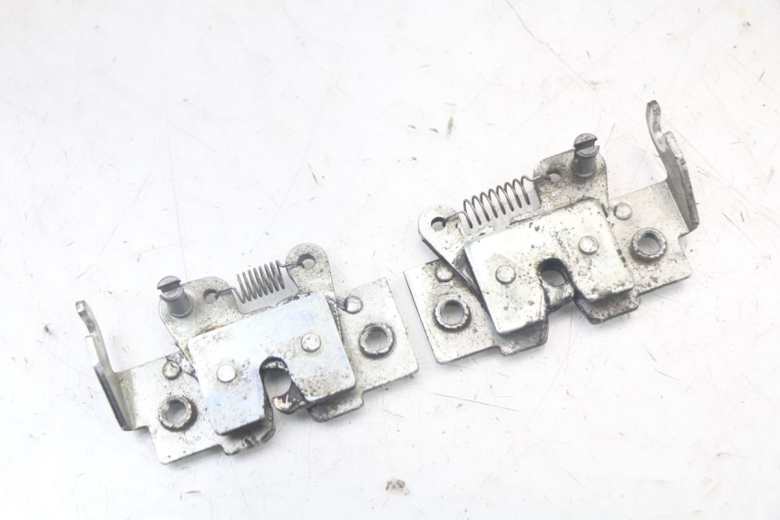 photo de CERRADURA DE ASIENTO YAMAHA XMAX X-MAX 125 (2006 - 2009) - Detalle de la pieza