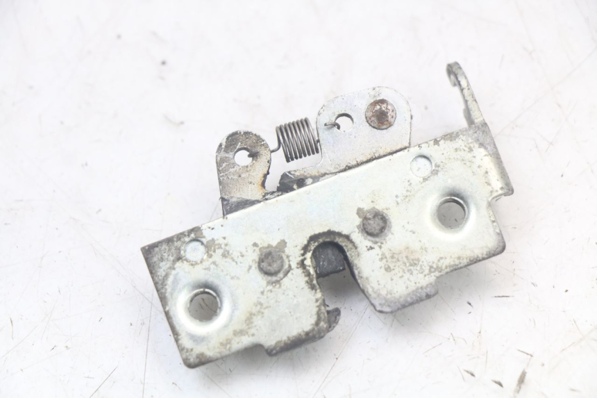 photo de CERRADURA DE ASIENTO YAMAHA XMAX X-MAX 125 (2006 - 2009) - Zoom estado de uso