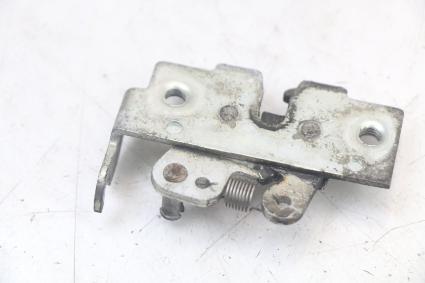 photo de CERRADURA DE ASIENTO YAMAHA XMAX X-MAX 125 (2006 - 2009) - Otra perspectiva