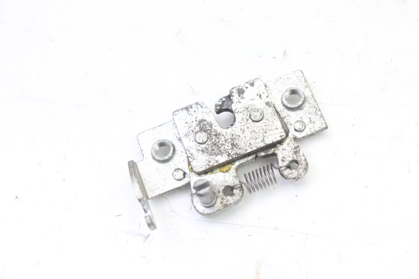 photo de CERRADURA DE ASIENTO YAMAHA XMAX X-MAX 125 (2006 - 2009) - Detalle de la pieza