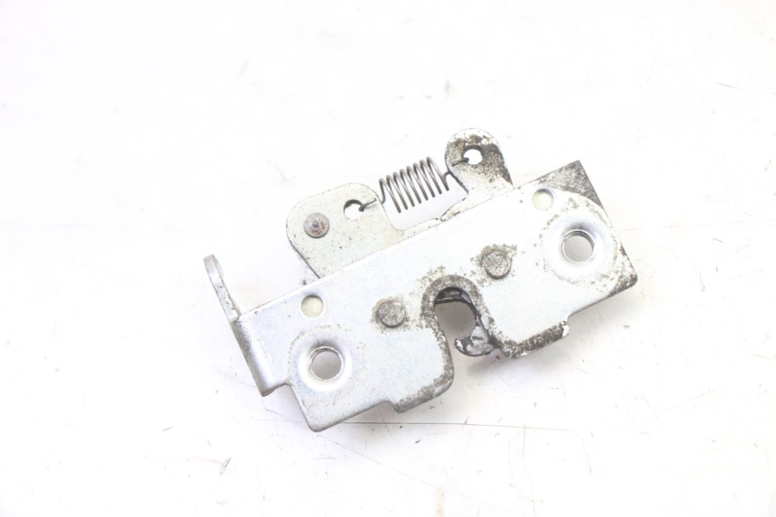 photo de CERRADURA DE ASIENTO YAMAHA XMAX X-MAX 125 (2006 - 2009) - Zoom estado de uso