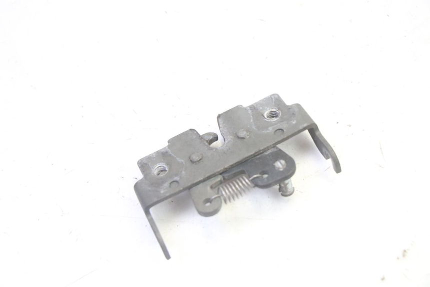 photo de CERRADURA DE ASIENTO YAMAHA X-MAX XMAX 125 (2010 - 2013) - Otra perspectiva