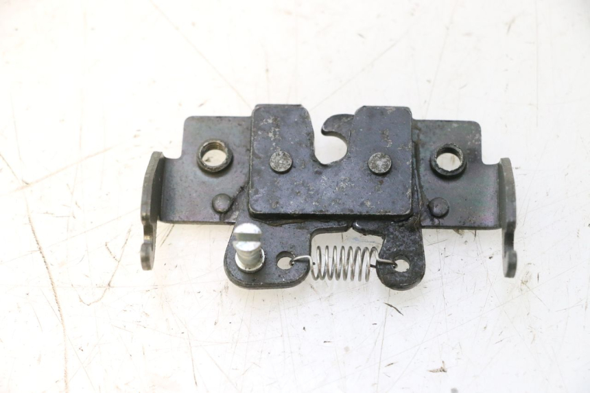photo de CERRADURA DE ASIENTO YAMAHA X-MAX XMAX 125 (2010 - 2013) - Zoom estado de uso