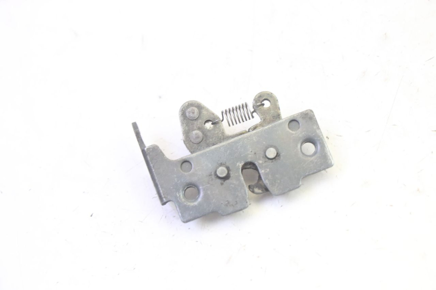 photo de CERRADURA DEL ASIENTO PIAGGIO X8 125 (2004 - 2007) - Zoom estado de uso