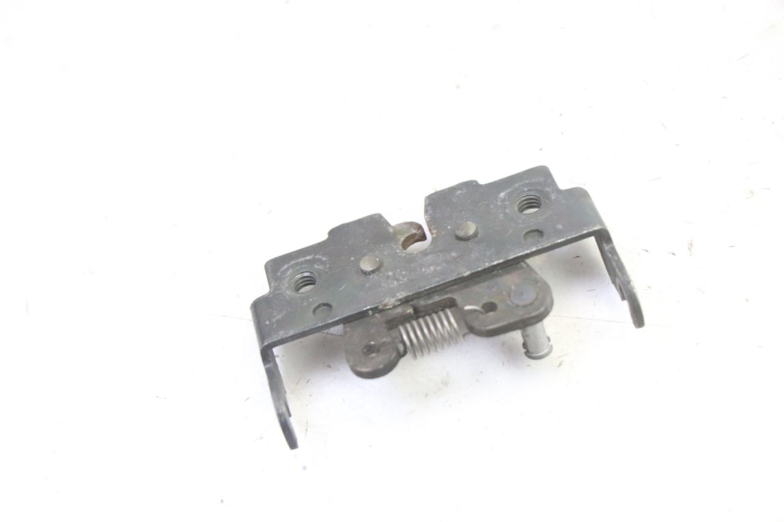 photo de CERRADURA DE ASIENTO PIAGGIO X9 EVOLUTION 125 (2003 - 2007) - Otra perspectiva