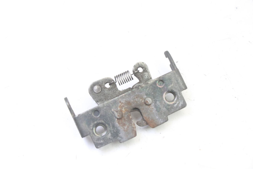 photo de CERRADURA DE ASIENTO PIAGGIO X9 EVOLUTION 125 (2003 - 2007) - Zoom estado de uso