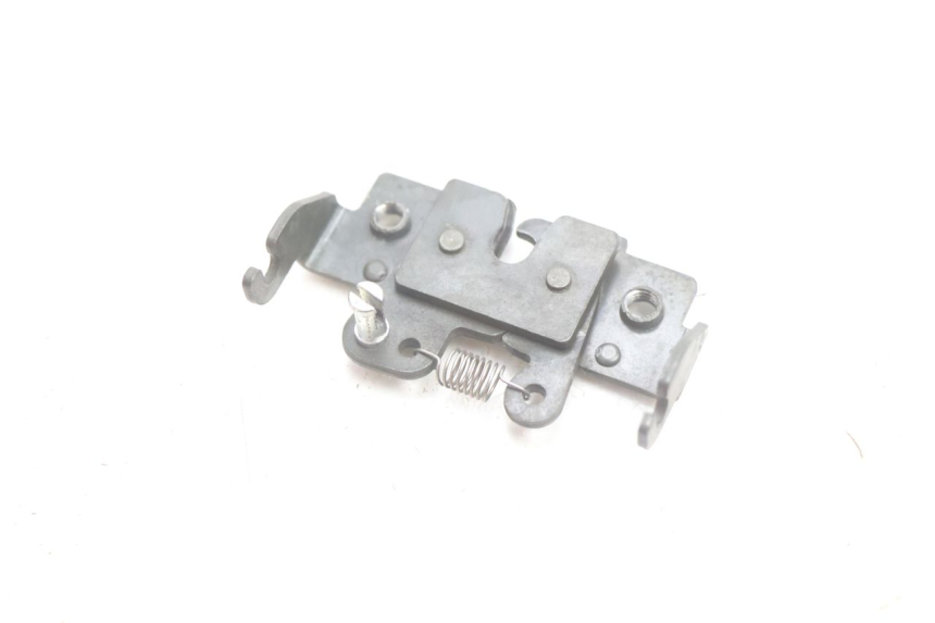 photo de CERRADURA DE ASIENTO PIAGGIO X9 EVOLUTION 125 (2003 - 2007) - Zoom estado de uso