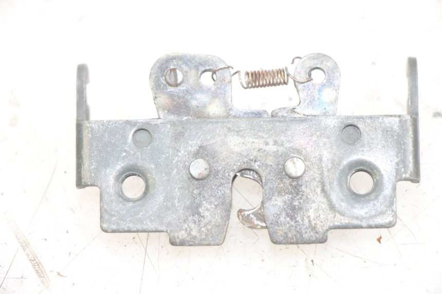 photo de CERRADURA DE ASIENTO PIAGGIO X9 125 (2000 - 2003) - Detalle de la pieza