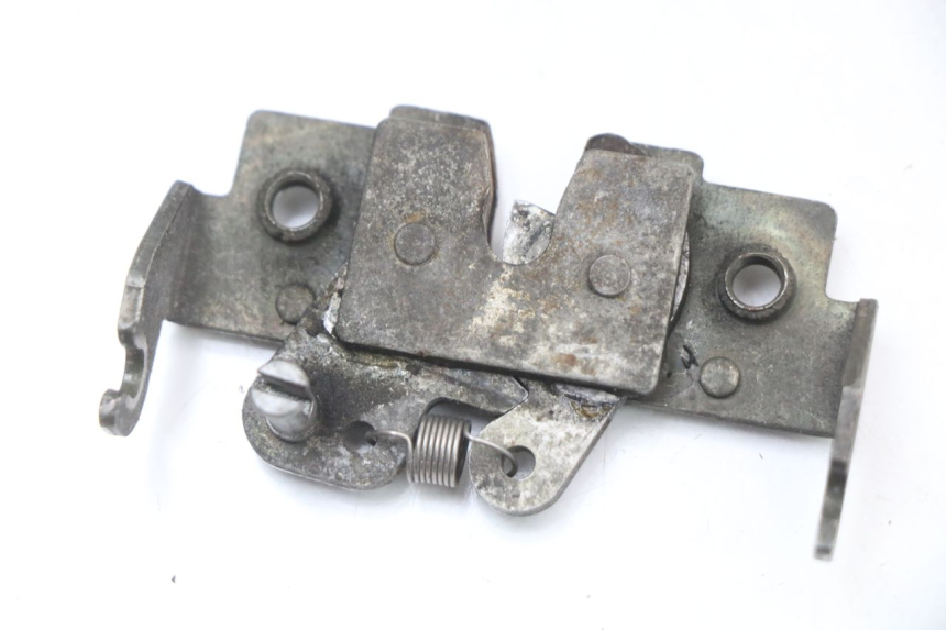 photo de CERRADURA DE ASIENTO PIAGGIO X9 125 (2000 - 2003) - Detalle de la pieza