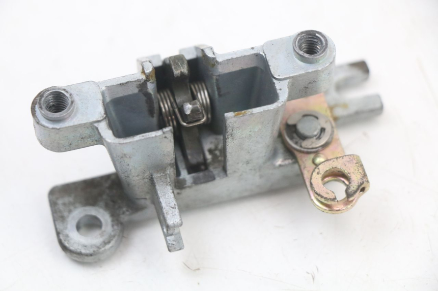 photo de CIERRE ASIENTO HOOK KYMCO XCITING 250 (2006 - 2009) - Zoom estado de uso