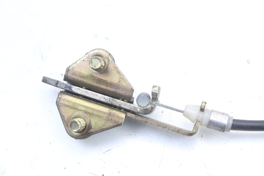 photo de CIERRE ASIENTO HOOK YAMAHA XJS DIVERSION 600 (1997 - 1999) - Primer plano técnico