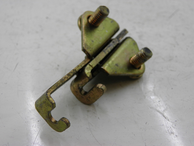 photo de CIERRE ASIENTO HOOK YAMAHA FZS FAZER 1000 (2003 - 2005) - Otra perspectiva