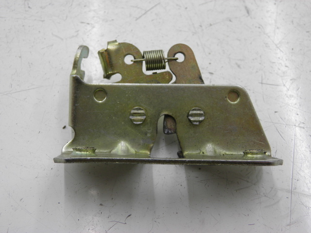 photo de CIERRE ASIENTO HOOK YAMASAKI YM50QT-N3 RETRO 50 (2012 - 2014) - Detalle de la pieza