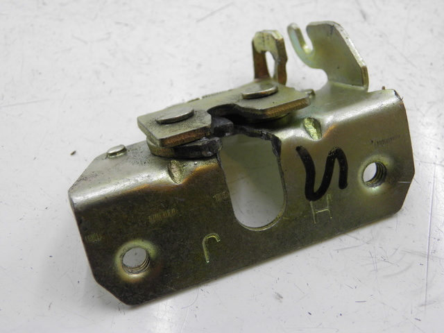 photo de CIERRE ASIENTO HOOK YAMASAKI YM50QT-N3 RETRO 50 (2012 - 2014) - Zoom estado de uso