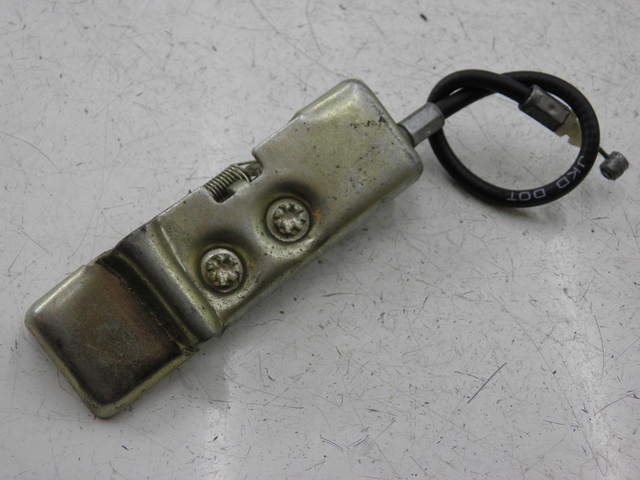 photo de CIERRE ASIENTO HOOK YIYING YY 125 T-10 125 (2006 - 2012) - Otra perspectiva