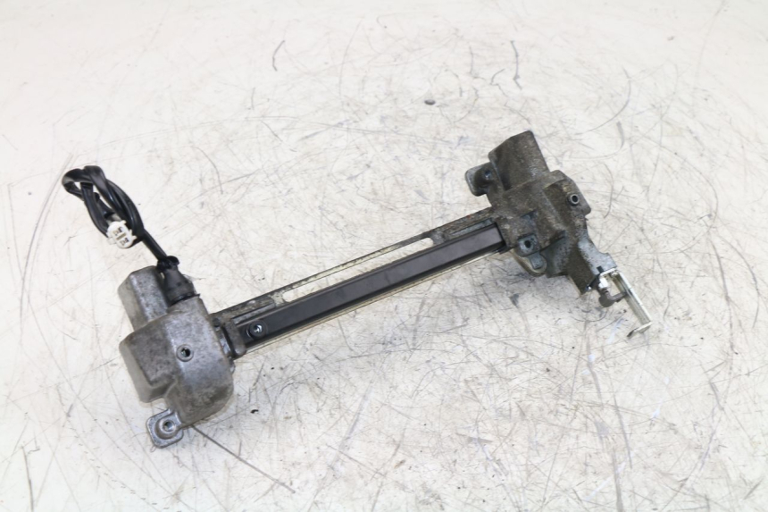 photo de CIERRE ASIENTO HOOK YAMAHA YP MAJESTY ABS 400 (2007 - 2009) - Detalle de la pieza