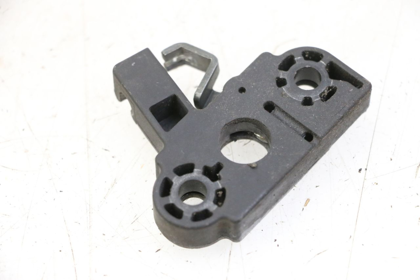 photo de CIERRE ASIENTO HOOK YAMAHA YP MAJESTY 125 (2002 - 2006) - Otra perspectiva