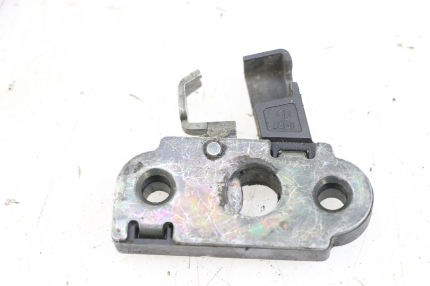 photo de CIERRE ASIENTO HOOK YAMAHA YP MAJESTY 125 (2002 - 2006) - Detalle de la pieza