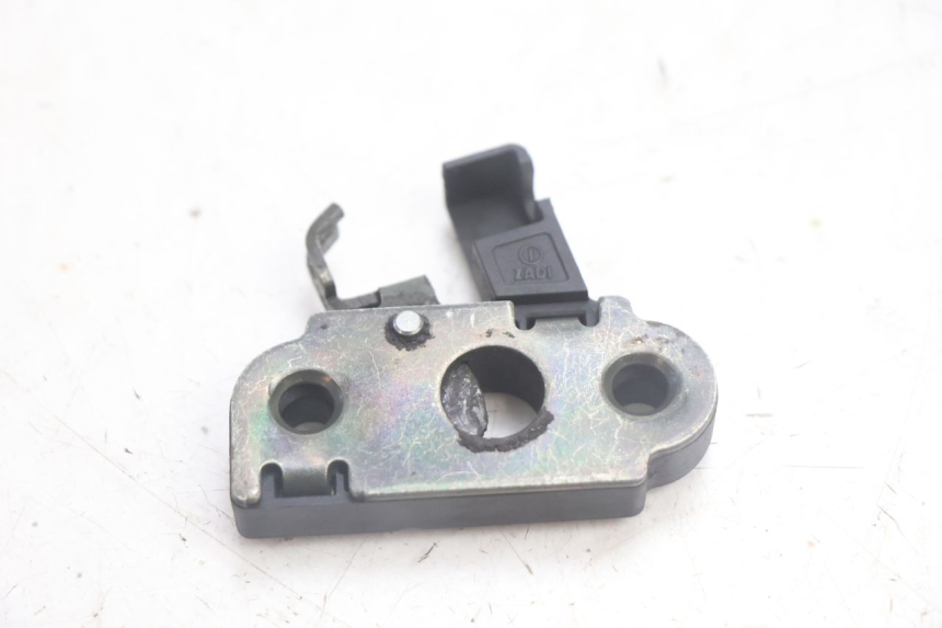 photo de CIERRE ASIENTO HOOK YAMAHA YP MAJESTY 125 (2002 - 2006) - Vista principal