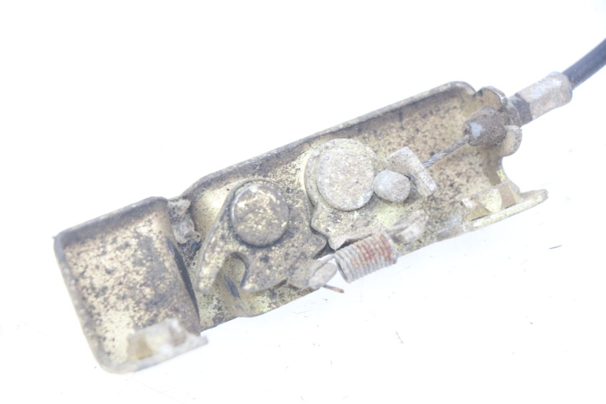 photo de CERRADURA DE ASIENTO YIYING YY50QT-10 50 (2007 - 2022) - Otra perspectiva