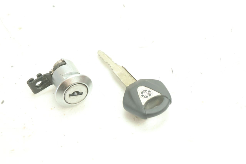 photo de CIERRE ASIENTO HOOK YAMAHA YZF R6 600 (2008 - 2009) - Detalle de la pieza