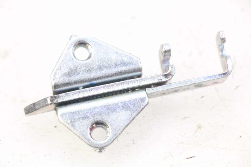 photo de CERRADURA DEL ASIENTO KAWASAKI Z 650 (2016 - 2019) - Detalle de la pieza