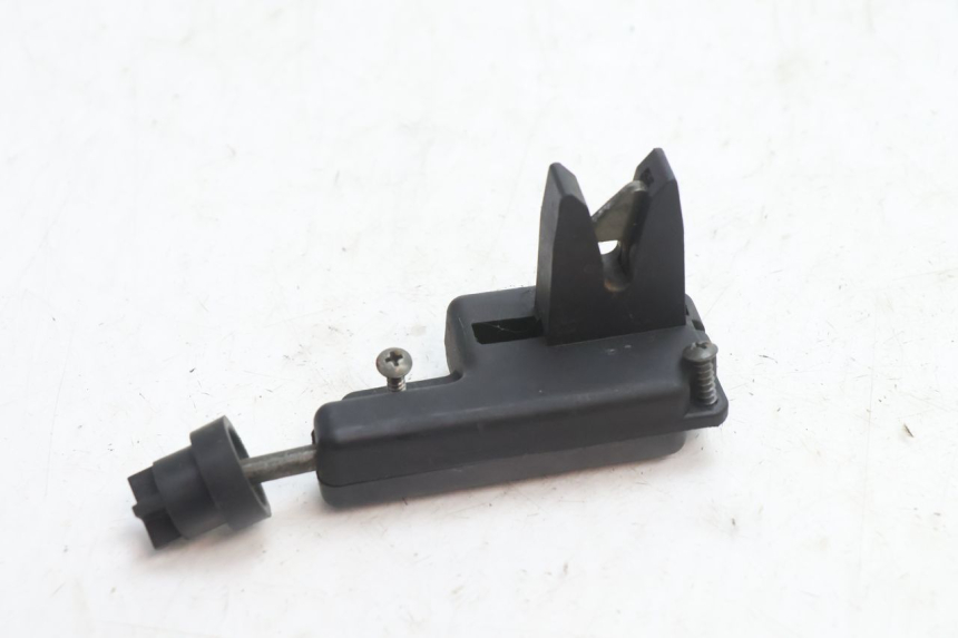 photo de CERRADURA DEL ASIENTO PIAGGIO ZIP 2T 50 (2009 - 2019) - Detalle de la pieza