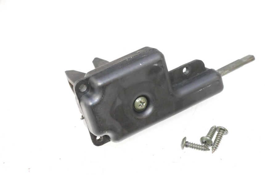photo de CERRADURA DEL ASIENTO PIAGGIO ZIP 2T 50 (2009 - 2019) - Zoom estado de uso