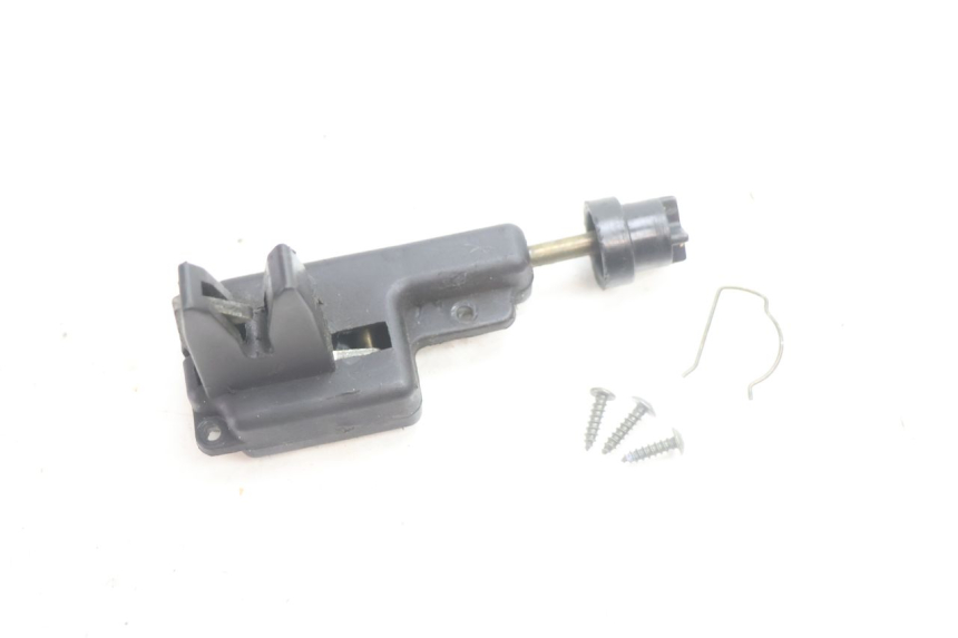 photo de CIERRE ASIENTO HOOK PIAGGIO ZIP 4T 50 (2006 - 2017) - Detalle de la pieza