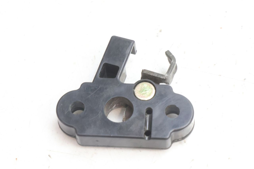photo de CIERRE ASIENTO HOOK KAWASAKI ZZR 600 (1995 - 2004) - Zoom estado de uso