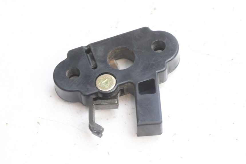 photo de CIERRE ASIENTO HOOK KAWASAKI ZZR 600 (1995 - 2004) - Otra perspectiva