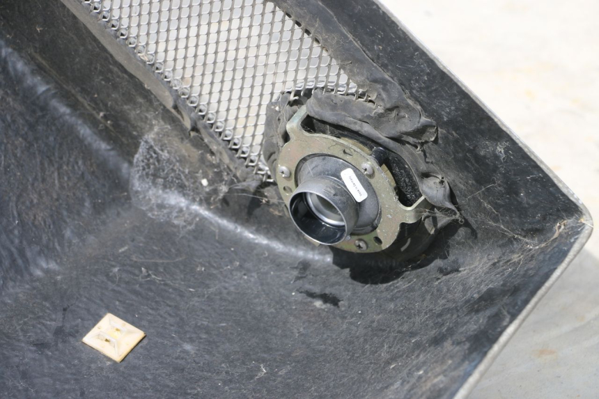 photo de ASIENTO Y CARENADO TRASERO BOOM TRIKE FUN 500 (2004 - 2010) - Primer plano técnico