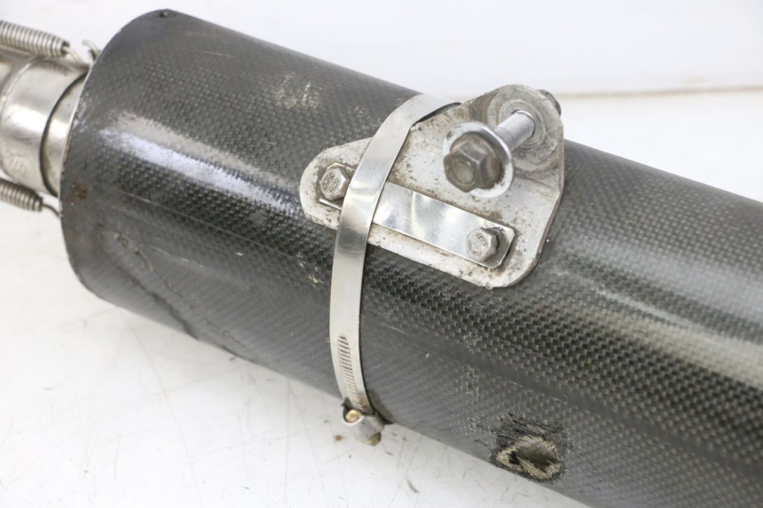 photo de ESCAPE YAMAHA FZS FAZER 600 (2001 - 2003) - Detalles de los puntos de fijación